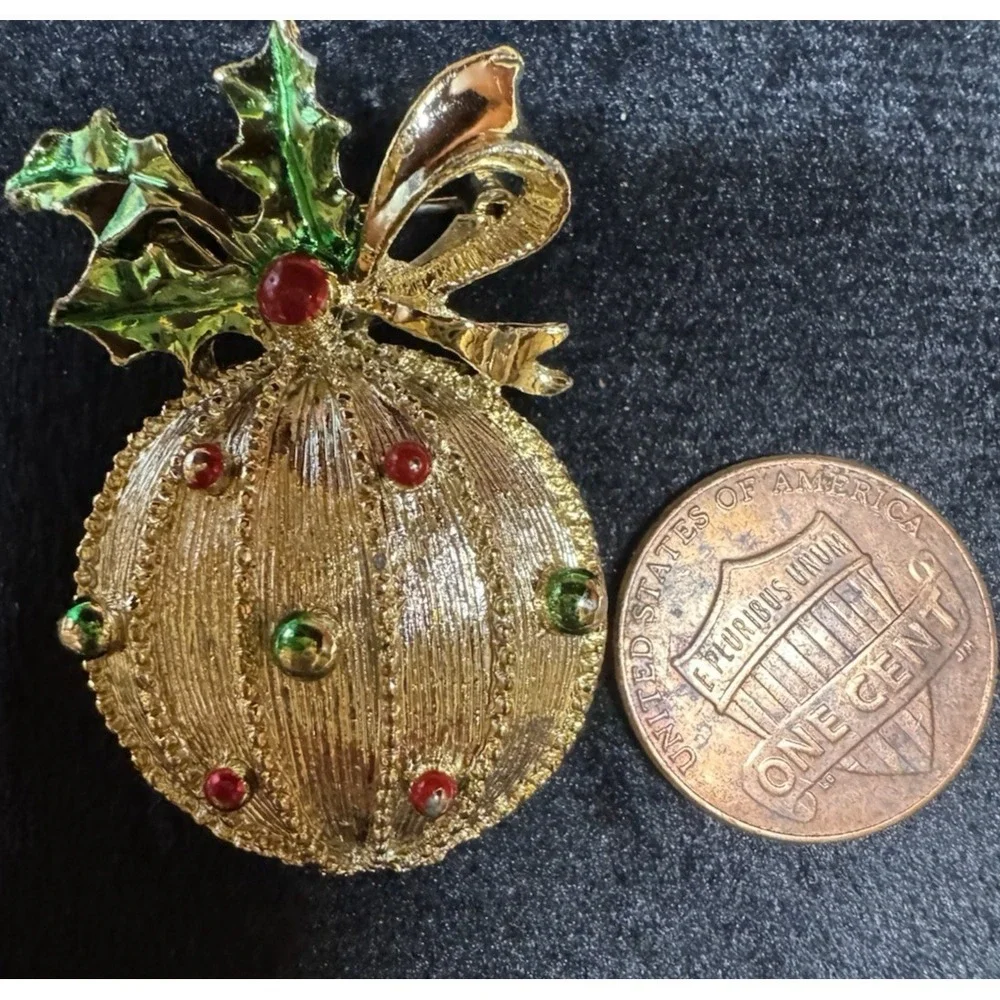 Vintage Gerry's Christmas Ornament Brooch Gold Tone Holiday Bauble Holly Bow Red